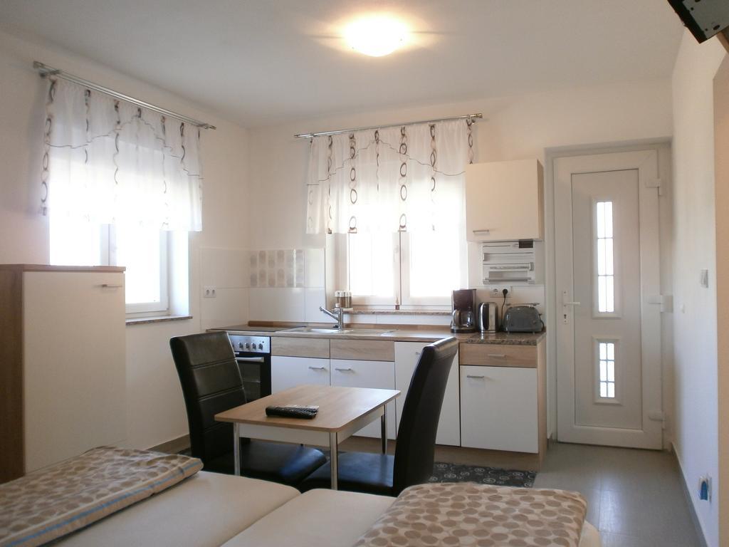 Apartments Bora Ližnjan Quarto foto