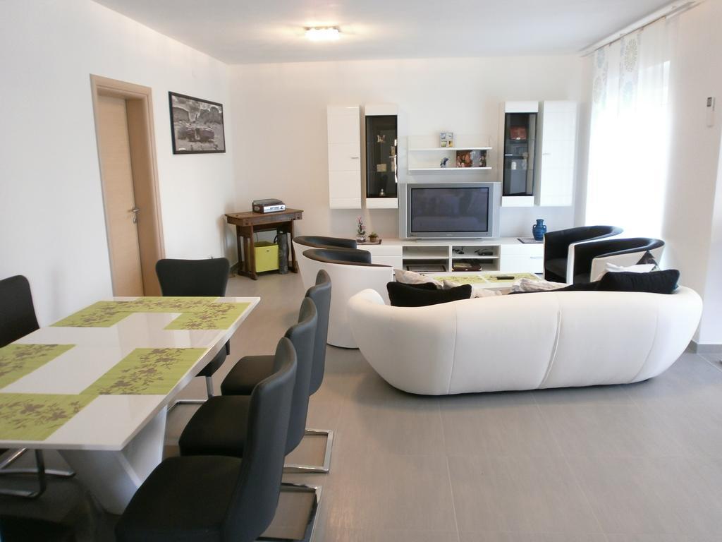Apartments Bora Ližnjan Quarto foto